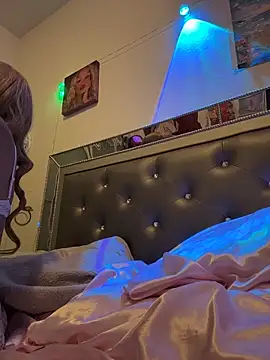 Angelbunnyy online show from February 20, 2026, 1:33 pm