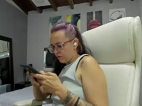 dalila macherano1 online show from September 9, 2025, 11:48 pm