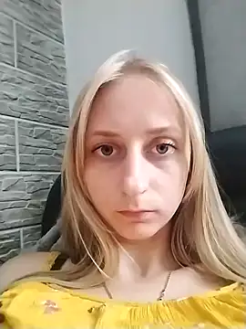 babyXlove online show from September 18, 2025, 8:38 am