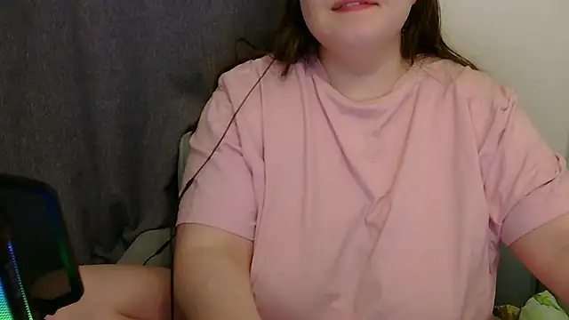 brattyprincessemma online show from February 13, 2026, 8:49 pm