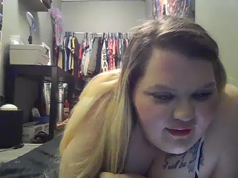 Snapshot of Prettyeyefairy chatting on June 7, 2026, 1:32 am Prettyeyefairy online show from June 7, 2026, 1:32 am