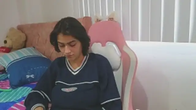 Crystal Star  online show from November 5, 2025, 10:59 am