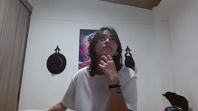 Crystal Star  online show from April 11, 2026, 1:54 am