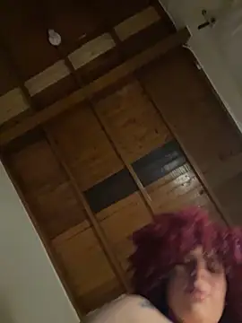 Snapshot of Enyagleam_ chatting on September 25, 2025, 3:32 am Enyagleam online show from September 25, 2025, 3:32 am