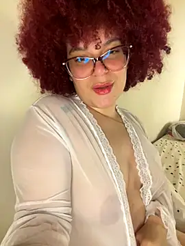 Snapshot of Enyagleam_ chatting on October 10, 2025, 2:21 am Enyagleam online show from October 10, 2025, 2:21 am