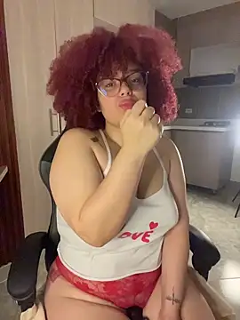 Enyagleam  online show from February 15, 2026, 12:51 am