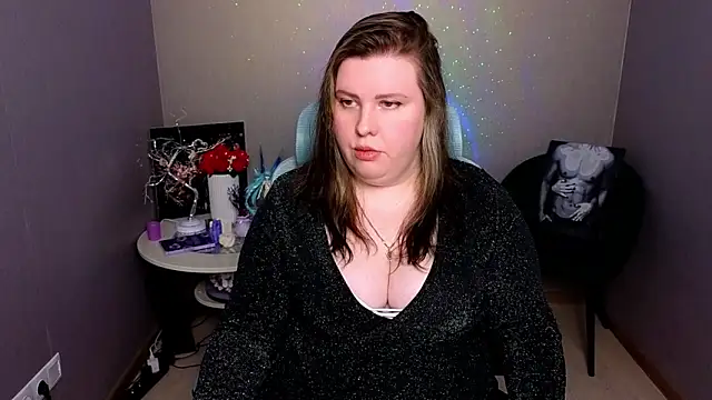 Lillit   online show from November 12, 2025, 8:41 pm