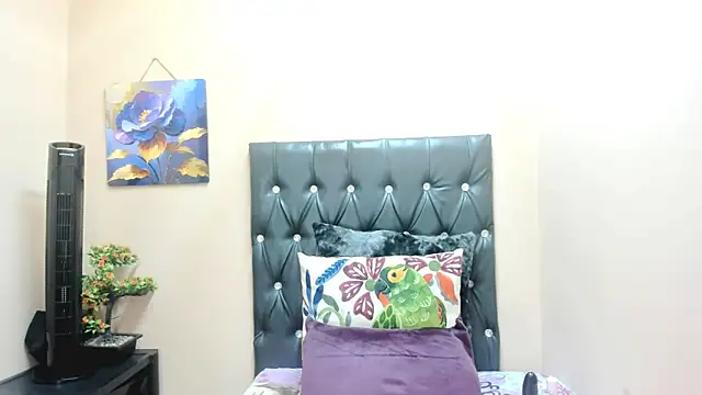 Toxicfantasy4u online show from December 3, 2025, 5:33 pm