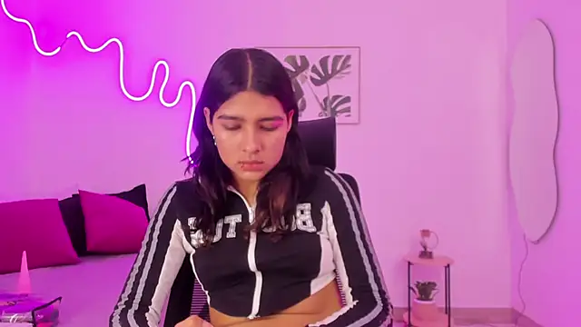 Cherrydollxx online show from October 4, 2025, 12:03 pm