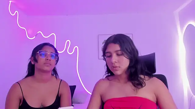 Cherrydollxx online show from October 10, 2025, 12:04 pm