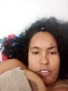 Snapshot of Viviana_h chatting on November 8, 2025, 12:11 am Viviana h online show from November 8, 2025, 12:11 am