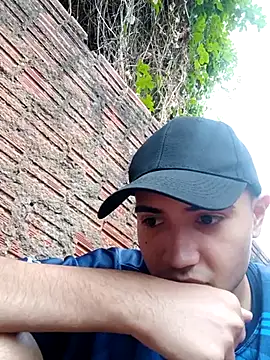 novinho safado   online show from April 12, 2026, 8:58 pm