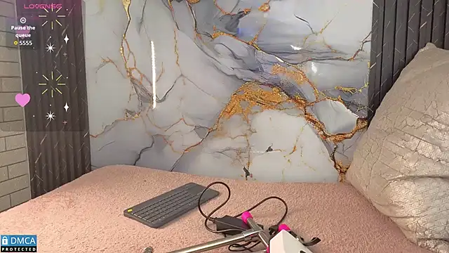 nena cupcake  online show from November 7, 2025, 11:21 am