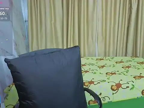 Snapshot of nena_cupcake_ chatting on June 4, 2026, 11:05 am nena cupcake online show from June 4, 2026, 11:05 am