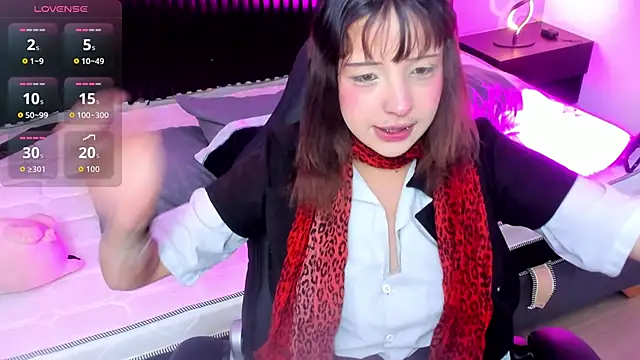 velvet fangs online show from September 23, 2025, 8:12 pm