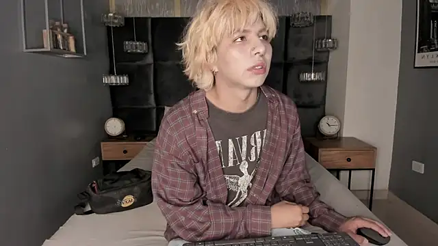 OliIverr22 online show from November 11, 2025, 6:30 pm