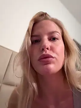 Chloemillerrxx online show from September 13, 2025, 1:49 am