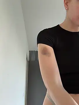 Chloemillerrxx online show from September 22, 2025, 3:14 pm