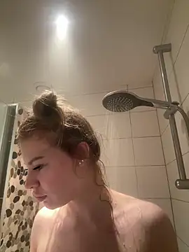 Chloemillerrxx online show from November 26, 2025, 12:28 pm