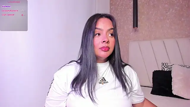 Snapshot of Amaranta_carey chatting on April 7, 2026, 1:06 am Amaranta carey online show from April 7, 2026, 1:06 am