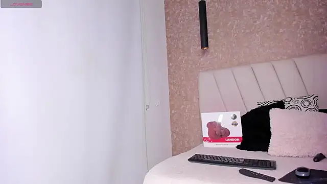 Snapshot of Amaranta_carey chatting on April 16, 2026, 12:55 am Amaranta carey online show from April 16, 2026, 12:55 am