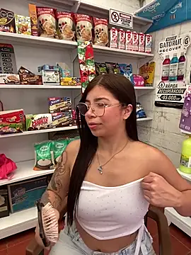 Snapshot of Maddy_Piink chatting on February 11, 2026, 4:56 pm Maddy Piink online show from February 11, 2026, 4:56 pm