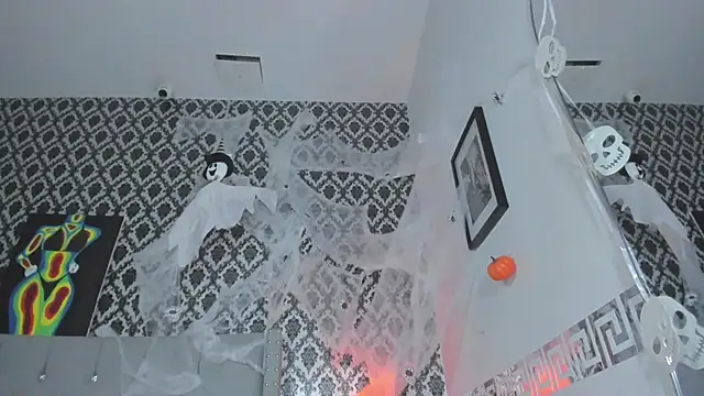 AlliisonRae online show from October 13, 2025, 3:01 pm