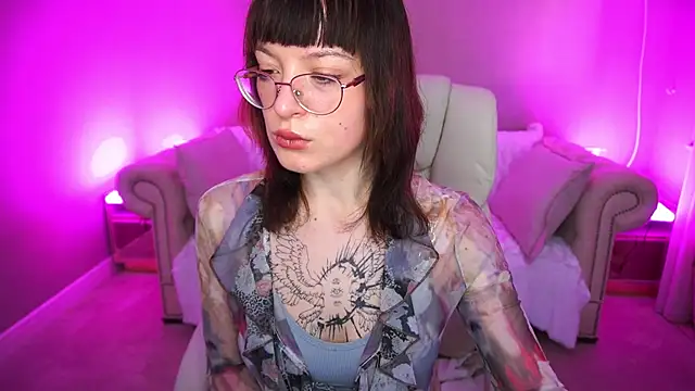 Pixie Peachh online show from November 2, 2025, 7:00 am