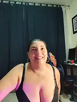 lina maria99 online show from November 18, 2025, 1:00 am