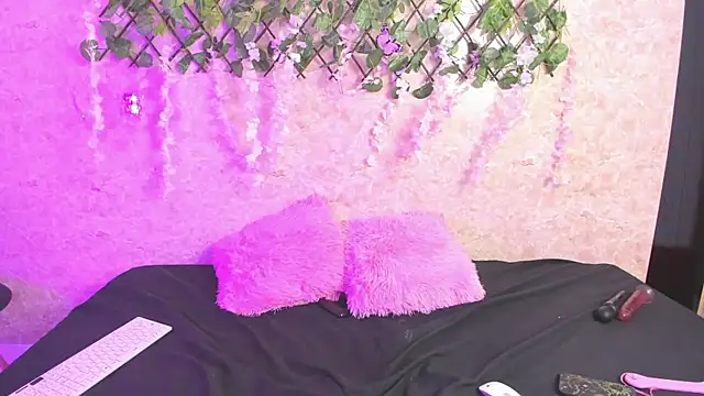 ImEmily444 online show from October 10, 2025, 9:58 pm