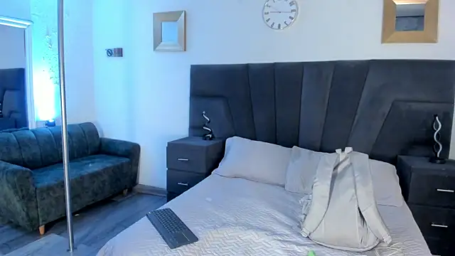 AphroditeSweet online show from September 8, 2025, 9:36 pm