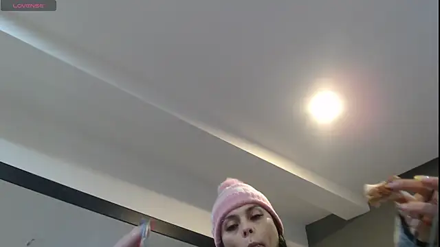 Snapshot of CharlotteCottin chatting on June 4, 2026, 11:16 am CharlotteCottin online show from June 4, 2026, 11:16 am