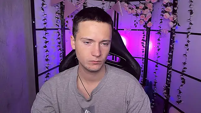 ZackNeal online show from September 22, 2025, 5:20 am