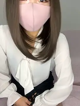 reina 00121 online show from October 17, 2025, 12:36 am