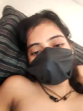 Hot-komall online show from October 5, 2025, 4:44 am