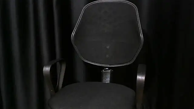 Snapshot of devinantalya chatting on April 28, 2026, 12:43 pm devinantalya online show from April 28, 2026, 12:43 pm