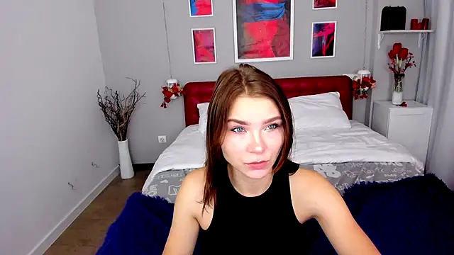 XSaraLeoneX online show from September 22, 2025, 7:10 am