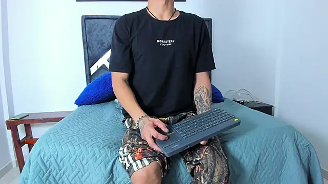 wyatt 3 online show from January 6, 2026, 12:42 pm