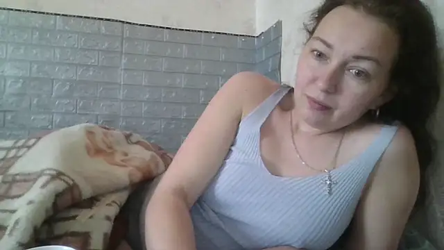 Snapshot of DanaNeon chatting on April 12, 2026, 8:19 am DanaNeon online show from April 12, 2026, 8:19 am