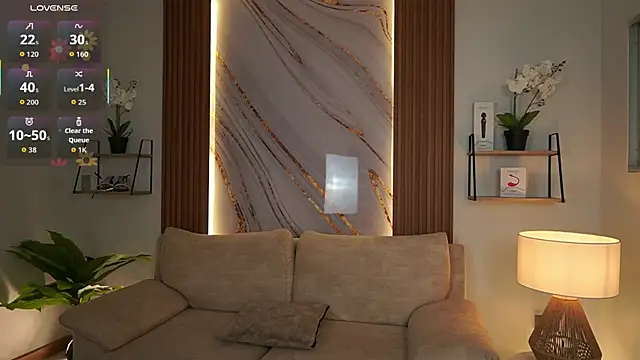 MilaCrave online show from November 19, 2025, 11:43 am