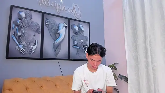 camillo virgil online show from November 17, 2025, 10:54 am