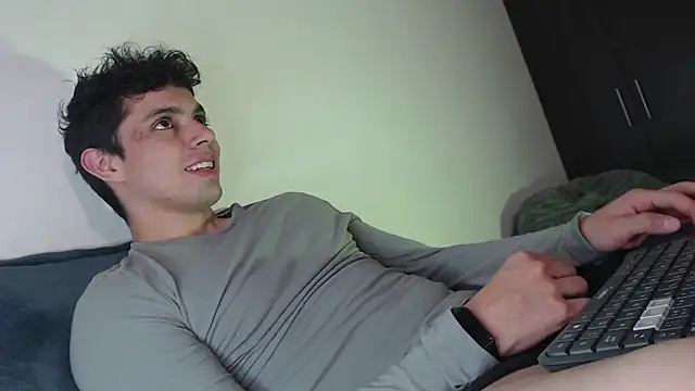 Snapshot of yourfavoriteboy__ chatting on September 23, 2025, 10:46 pm yourfavoriteboy online show from September 23, 2025, 10:46 pm