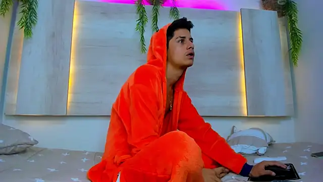 Wicked Twink online show from November 2, 2025, 1:02 pm