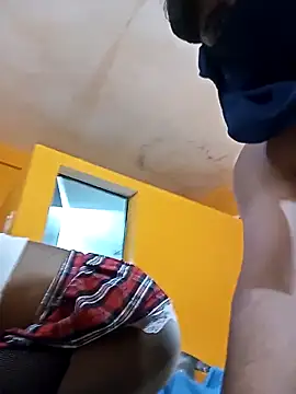 Snapshot of PleasantPassenger9 chatting on November 17, 2025, 8:42 am PleasantPassenger9 online show from November 17, 2025, 8:42 am