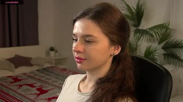 Olivia Farrell online show from March 1, 2026, 1:35 pm