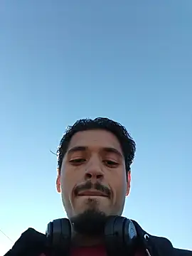 mrredcorn online show from October 21, 2025, 3:46 pm