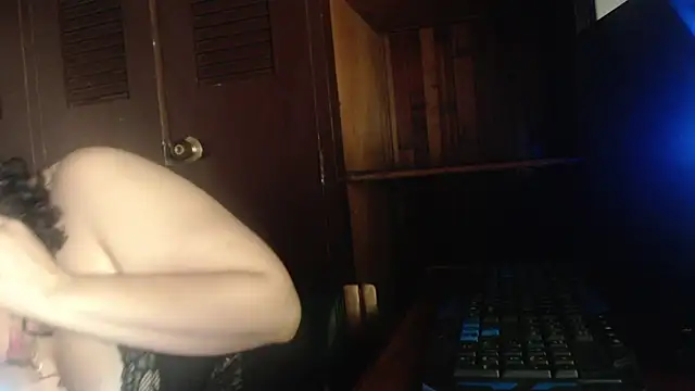 sthepany gold online show from September 18, 2025, 2:02 am