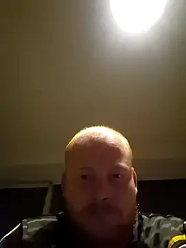 Snapshot of svenni2525 chatting on October 14, 2025, 9:37 pm svenni2525 online show from October 14, 2025, 9:37 pm