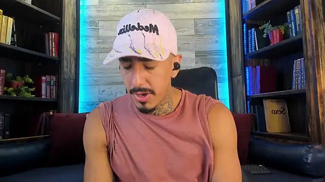 Donovan Desmond online show from October 1, 2025, 8:59 pm