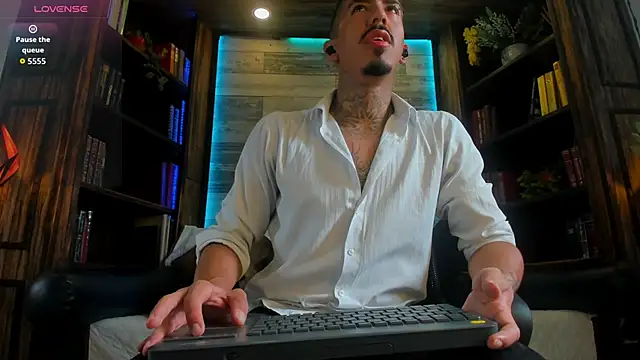 Donovan Desmond online show from October 27, 2025, 8:02 pm